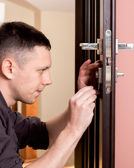 : Professional Locksmith For Commercial And Residential Locksmith Services in New Lenox