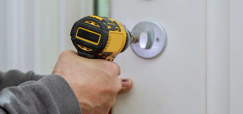 Street Locksmith For Smart Lock Repair in New Lenox, IL