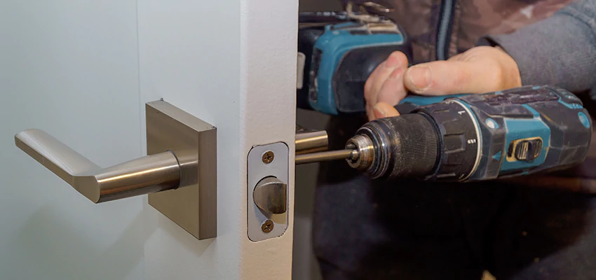 Broken Door Handle Lock Repair in New Lenox, Illinois